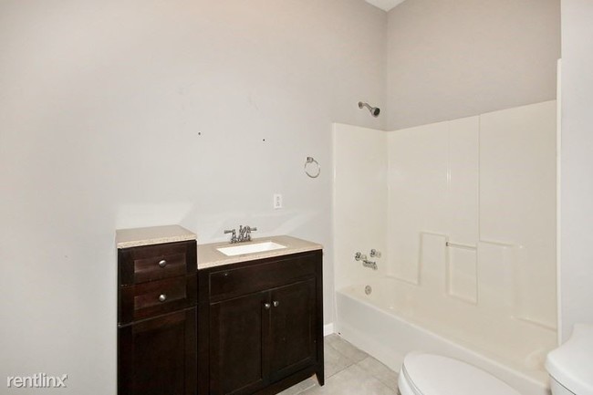 Building Photo - 2 br, 1 bath House - 1818 LAKEWOOD Avenue