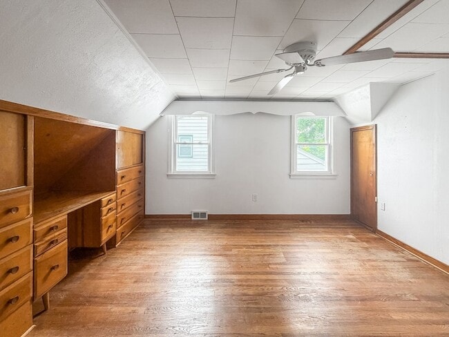 Building Photo - 222 Harding Ave