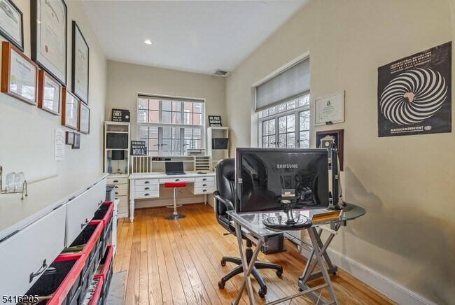 Building Photo - 123 N Wyoming Ave