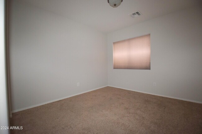 Building Photo - 2797 E Mineral Park Rd