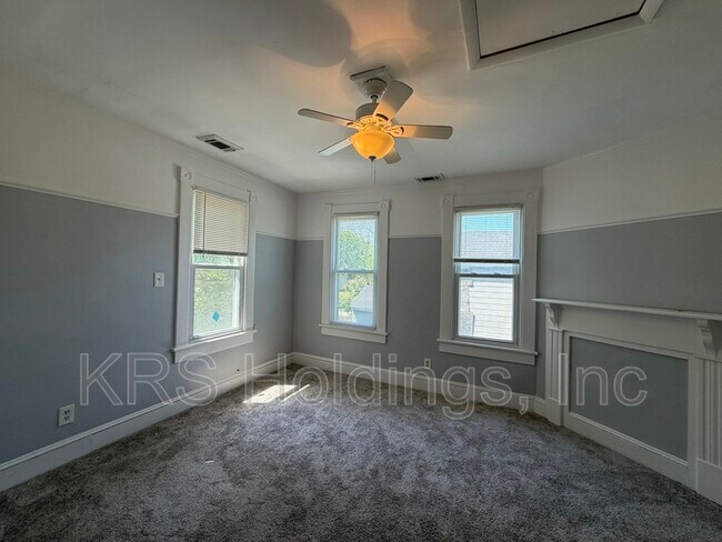 Building Photo - 1110 Park Ave