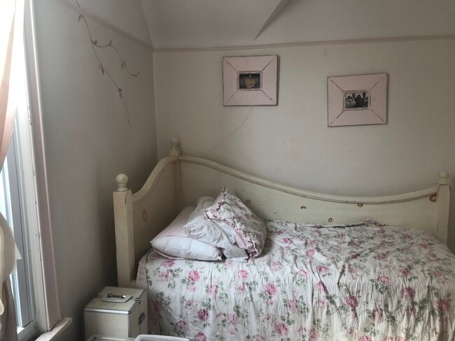 Building Photo - 2113 W Walton St