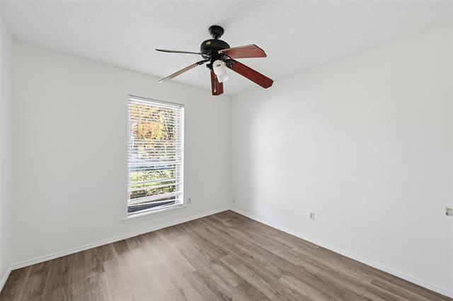 Building Photo - 104 Mesa Dr