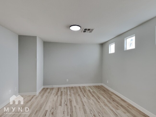 Building Photo - 2280 Platinum Band St