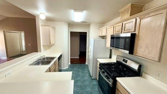 Building Photo - 14700 Menifee St