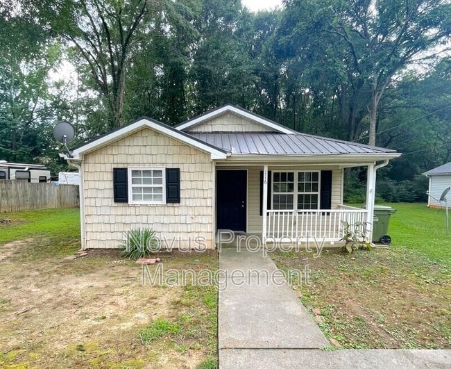 Primary Photo - 116 Magnolia St