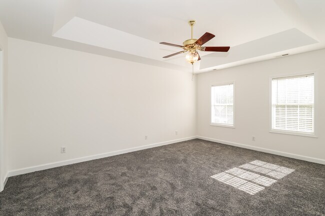 Building Photo - 110 Overhill Dr