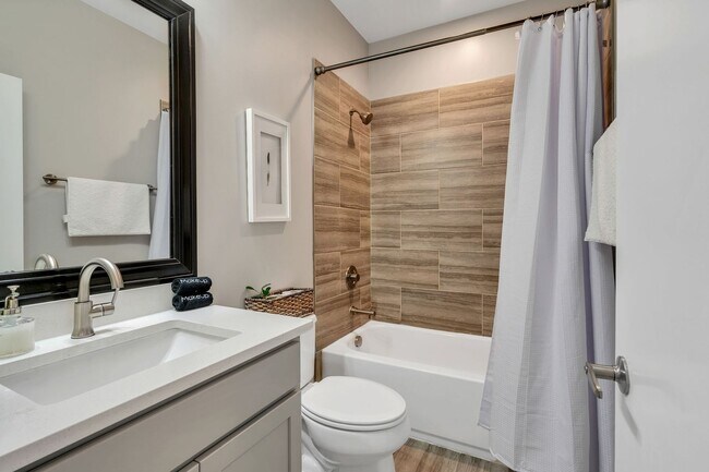 Building Photo - Nashville Skyline Retreat