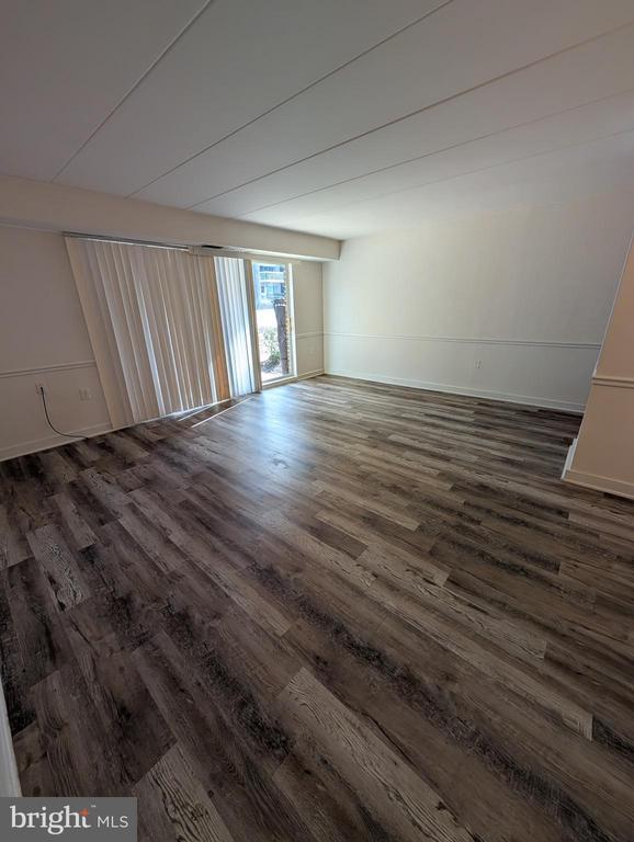 Building Photo - 3320 Hewitt Ave