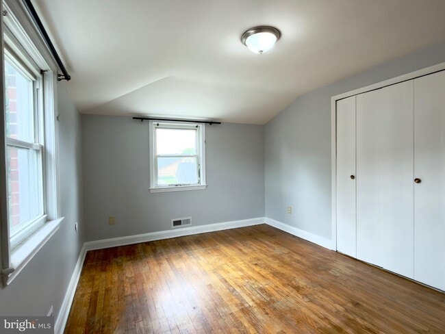Building Photo - 5143 Westland Blvd