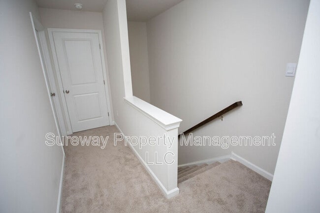 Building Photo - 55 Elliot Ln