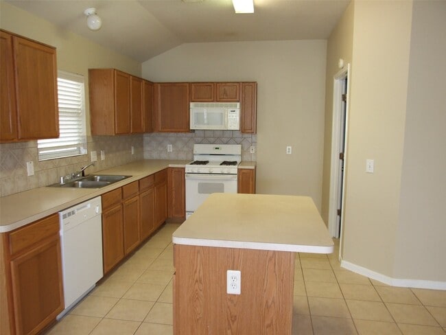 Building Photo - 410 Cypresswood Haven