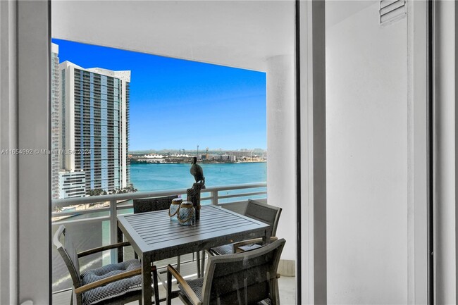 Balcony - 901 Brickell Key Blvd