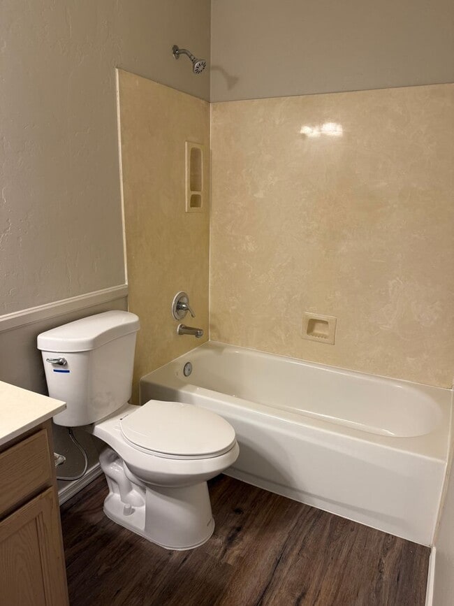 Building Photo - Oro Valley SFH in Gated Community