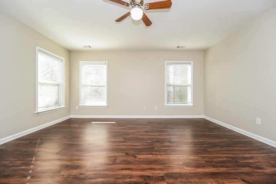 Building Photo - 2808 Harcourt Dr
