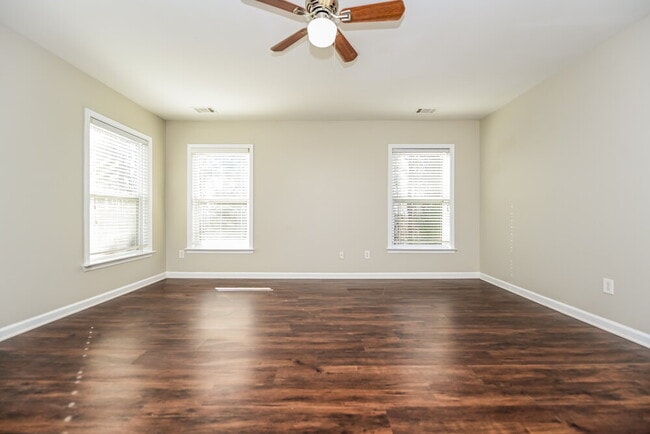 Building Photo - 2808 Harcourt Dr