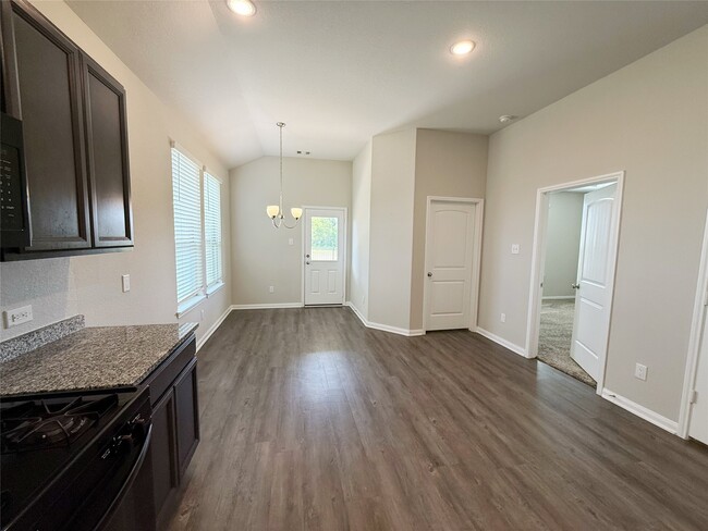 Building Photo - 14613 E Pine Heart Dr