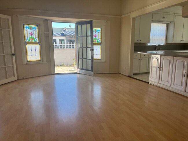 Building Photo - 1402 Alhambra Rd