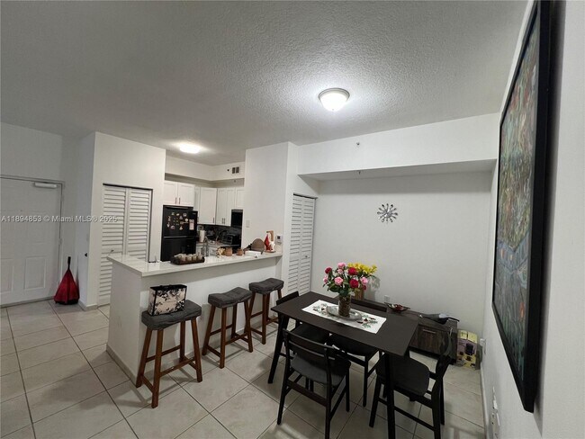 Building Photo - 7290 NW 114th Ave