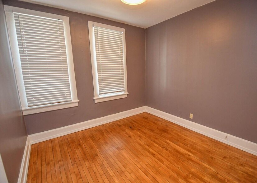 Lower Bedroom 2 - 433 E Lloyd St