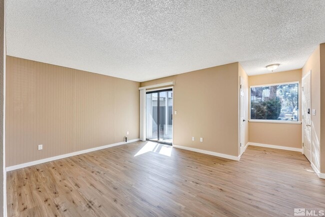 Building Photo - 536 Nichols Blvd