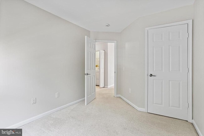 Building Photo - 8416 Cedarcreek Ct