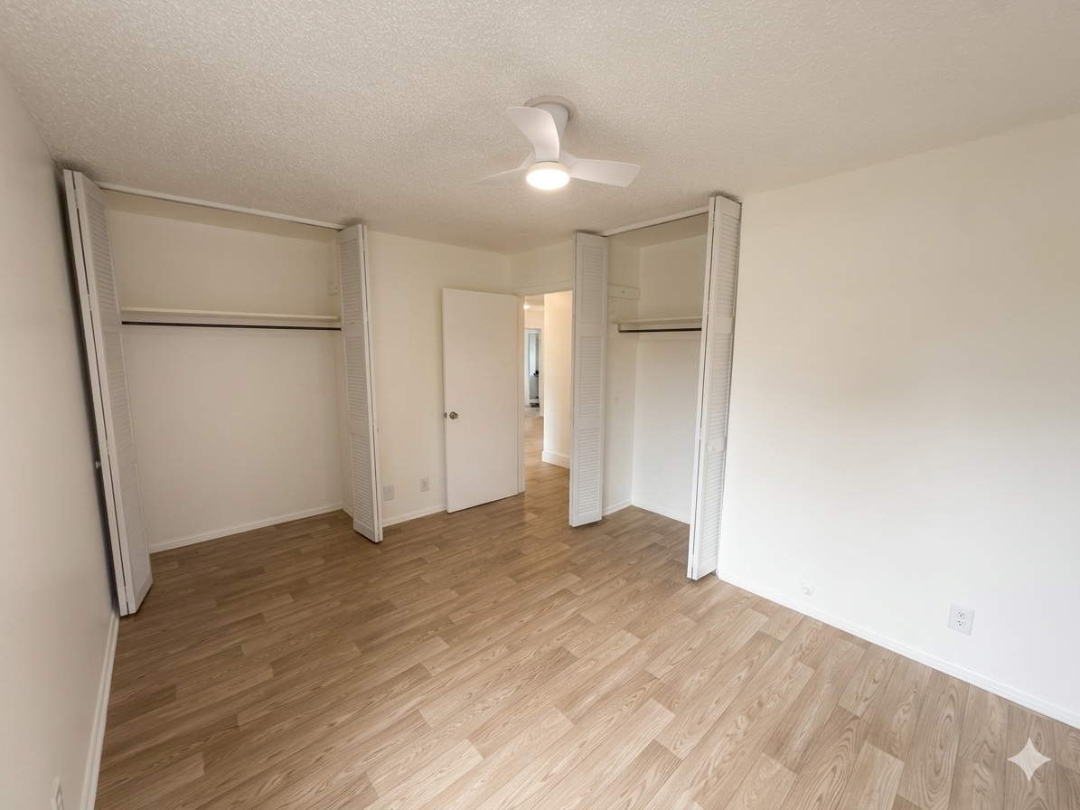 Building Photo - 4211 Tropical Dr