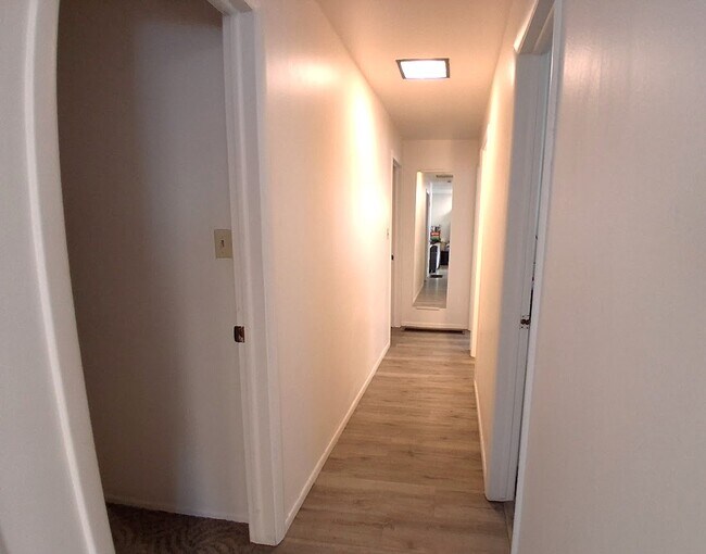 Building Photo - 776 N 600 E