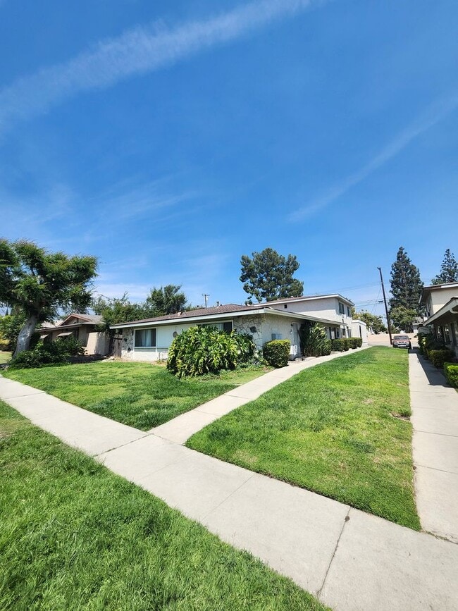 Primary Photo - 438 Silverwood Ave