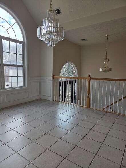 Building Photo - 1460 Scenic Brook Trl SW