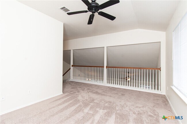 Building Photo - 5304 Willamette Ln