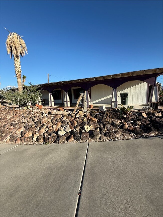 Primary Photo - 4060 La Mesa Rd