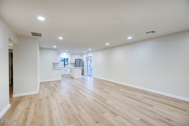 Building Photo - 8015 W Roma Ave