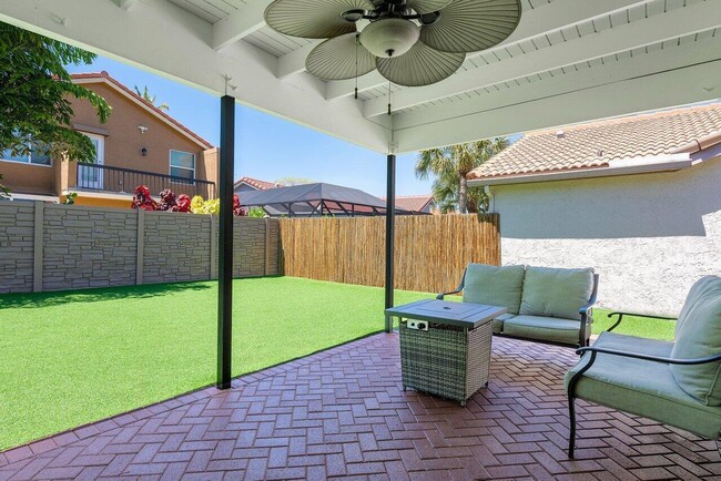 Building Photo - 10581 Mendocino Ln