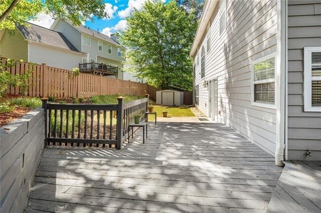 Building Photo - 4220 Hunters Green Way NE