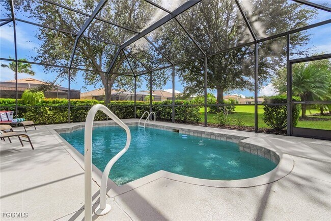 Building Photo - 13060 Sail Away St