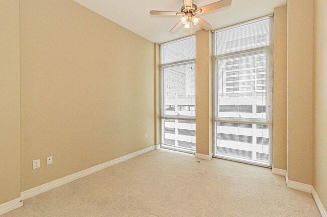 Building Photo - Live in the Heart of Downtown Fort Worth!