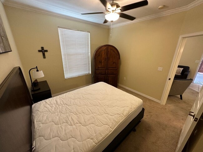 Building Photo - 1 Bed 1 Bath located at Casa De Soledad!