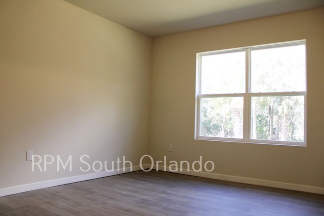 Building Photo - 4 bedroom, 2 bath home Kissimmee