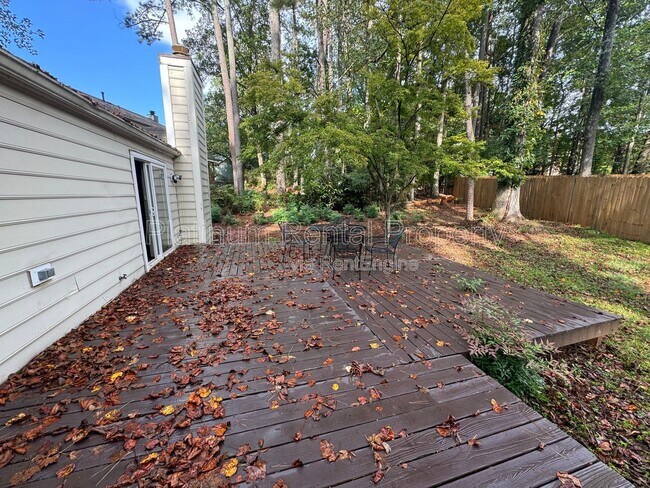 Building Photo - 1295 Taylor Oaks Dr