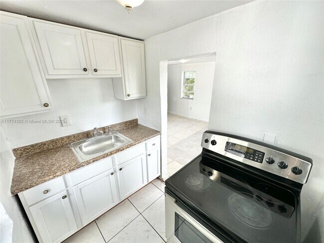 Building Photo - 1278 NW 44th St