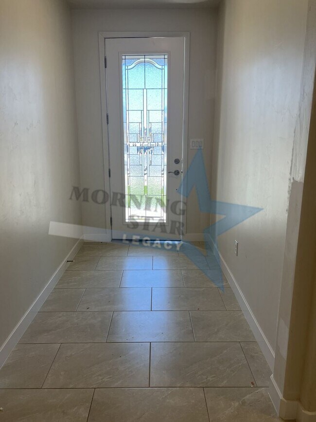 Building Photo - Stunning 2025-built rental in highly desirable Sonoma Ranch — 4 bed / 3 bath