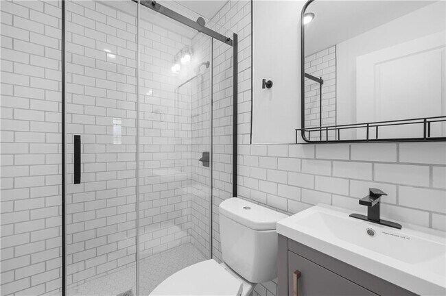 Building Photo - 1338 McLendon Ave NE