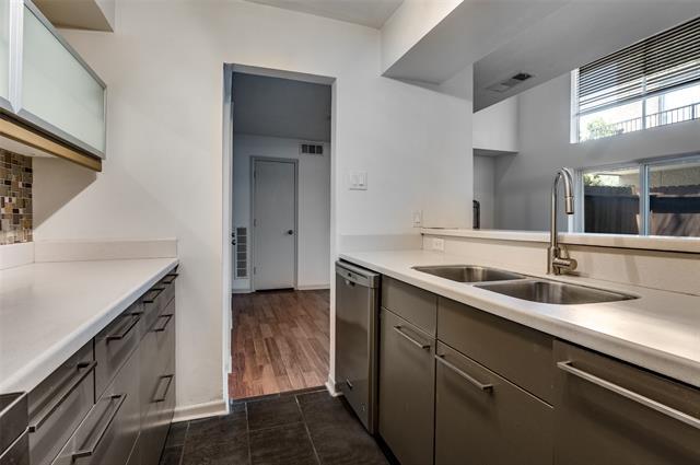 Building Photo - 3105 Wycliff Ave