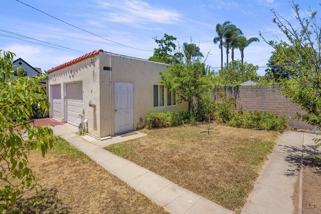 Building Photo - 1428 Upas St