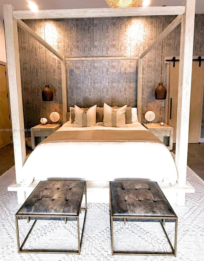 Building Photo - 2215 NE 19th St