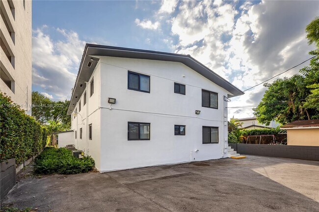 Building Photo - 43 Glen Royal Pkwy