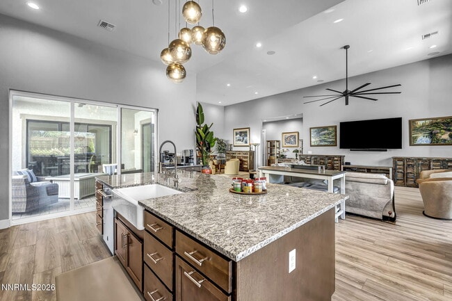 Building Photo - 2958 Saddle Peak Dr