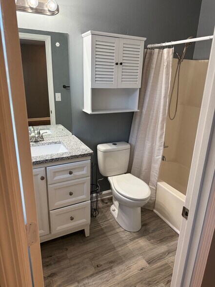 Building Photo - 2499 Harrods Pointe Trce