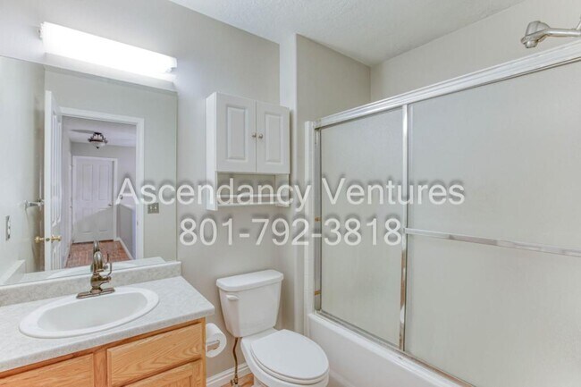 Building Photo - 171 Calais Ln